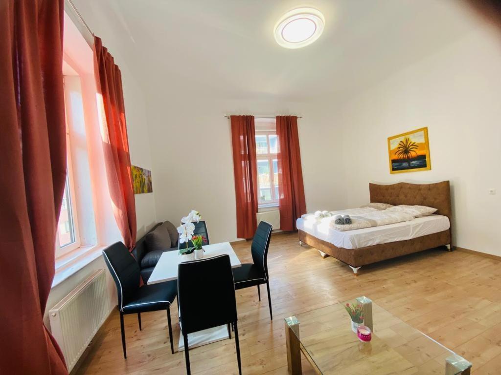 Deluxe Quad Room Dw Viena Exterior foto