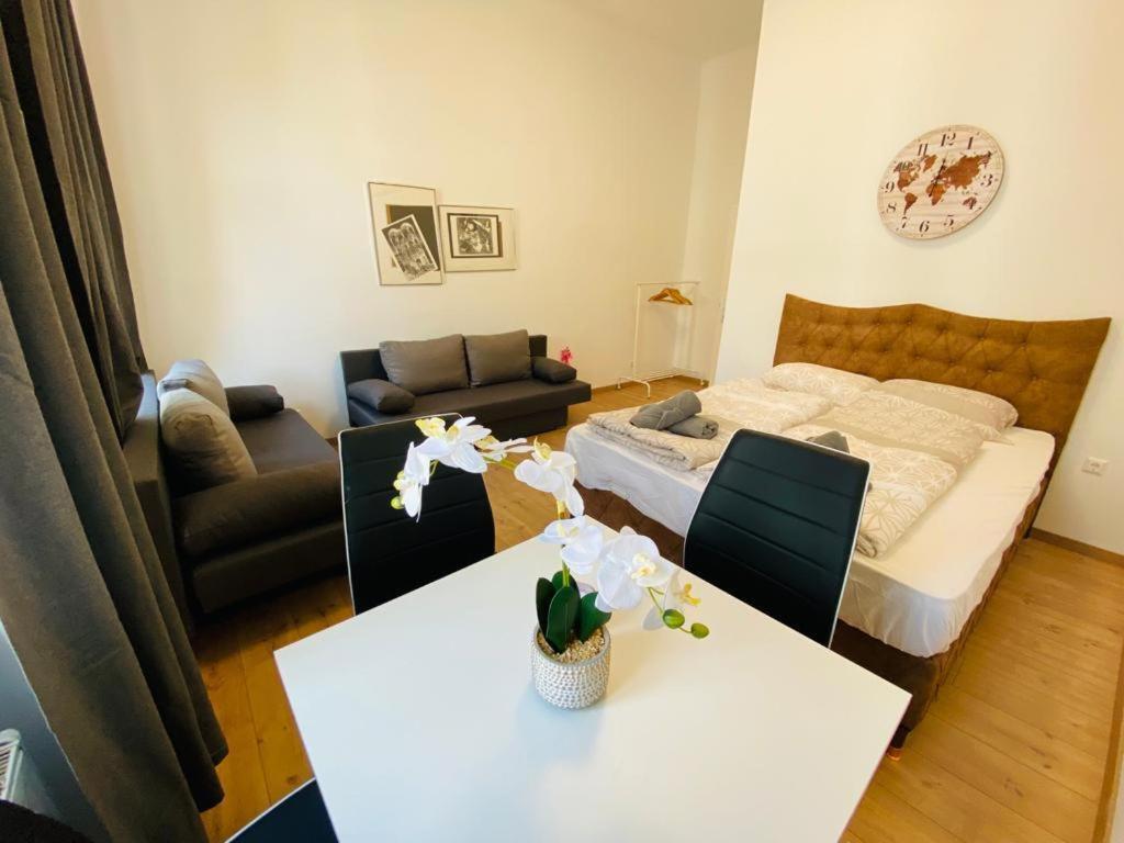 Deluxe Quad Room Dw Viena Exterior foto